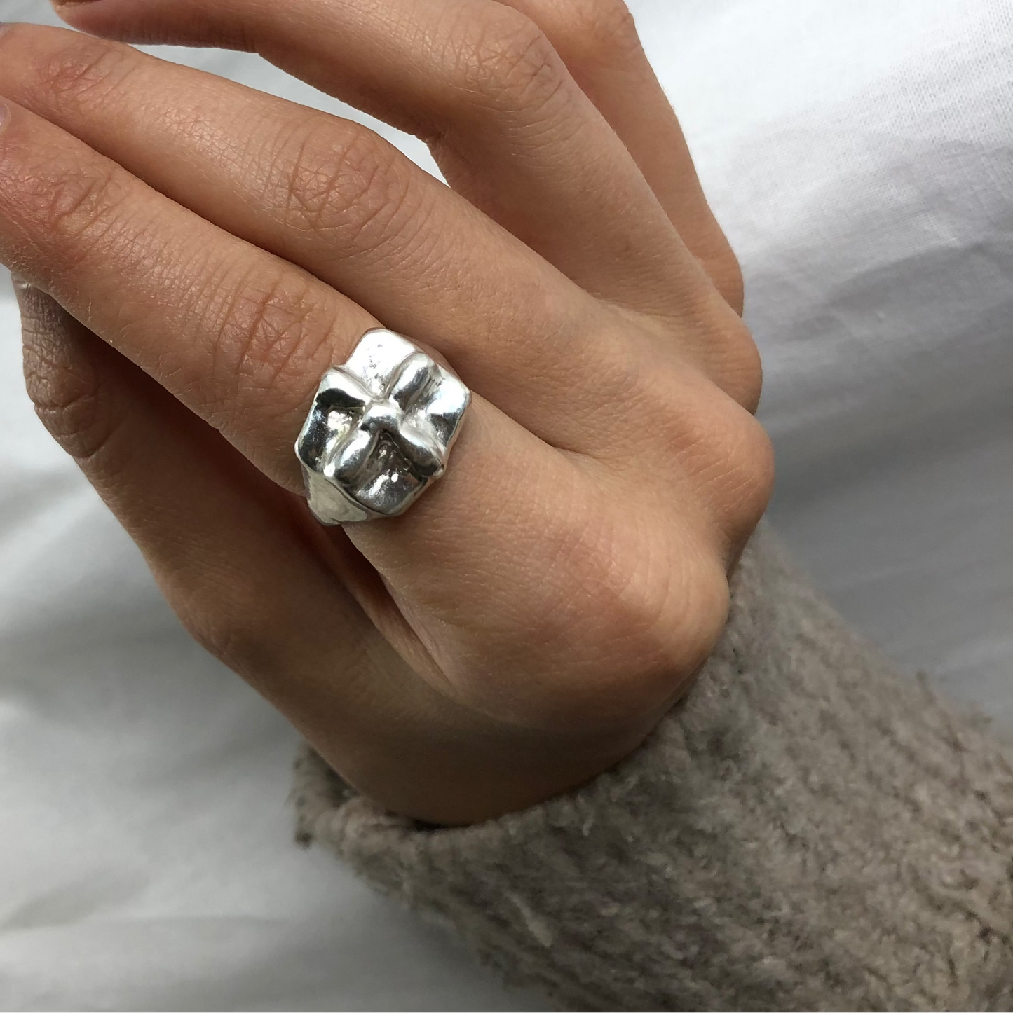 Flora Signet Ring
